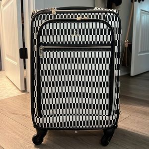 Spartina 449 West Bluff 20” rolling suitcase